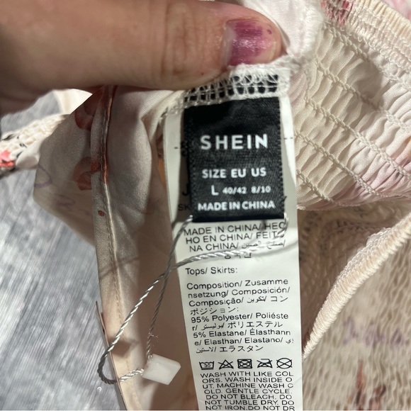 SHEIN Floral Bunny Print Crop Top; large women’s - Picture 6 of 8